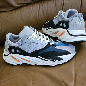 Men's Adidas Yeezy Boost 700 Wave Runner Size 9